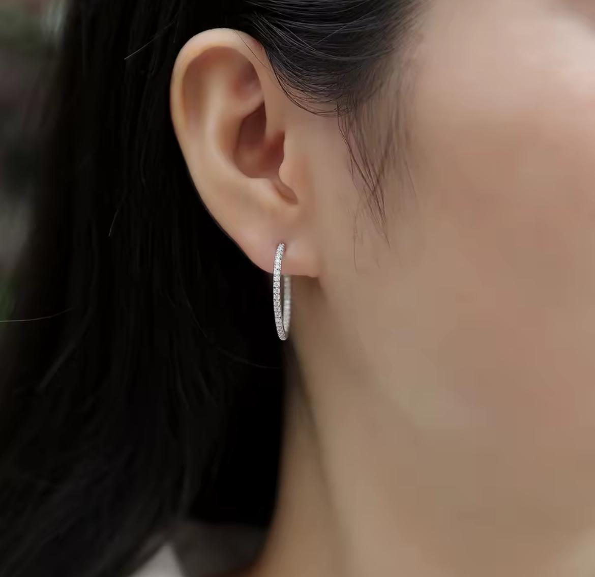 Aretes Lirio Moissanita