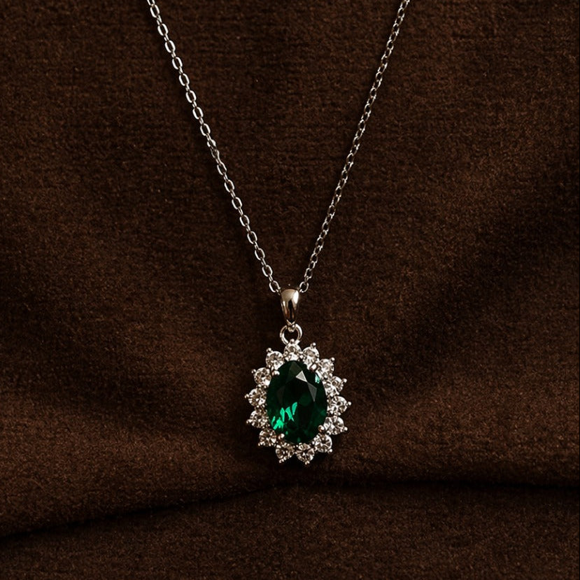 Collar Princesse Esmeralda Lab