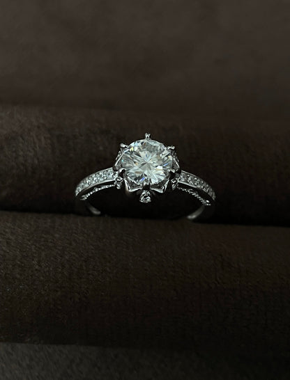 Anillo Imperium Moissanita