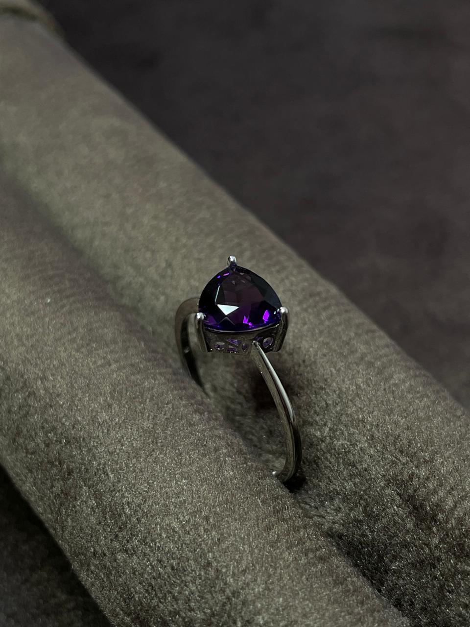 Anillo Trillion Amatista