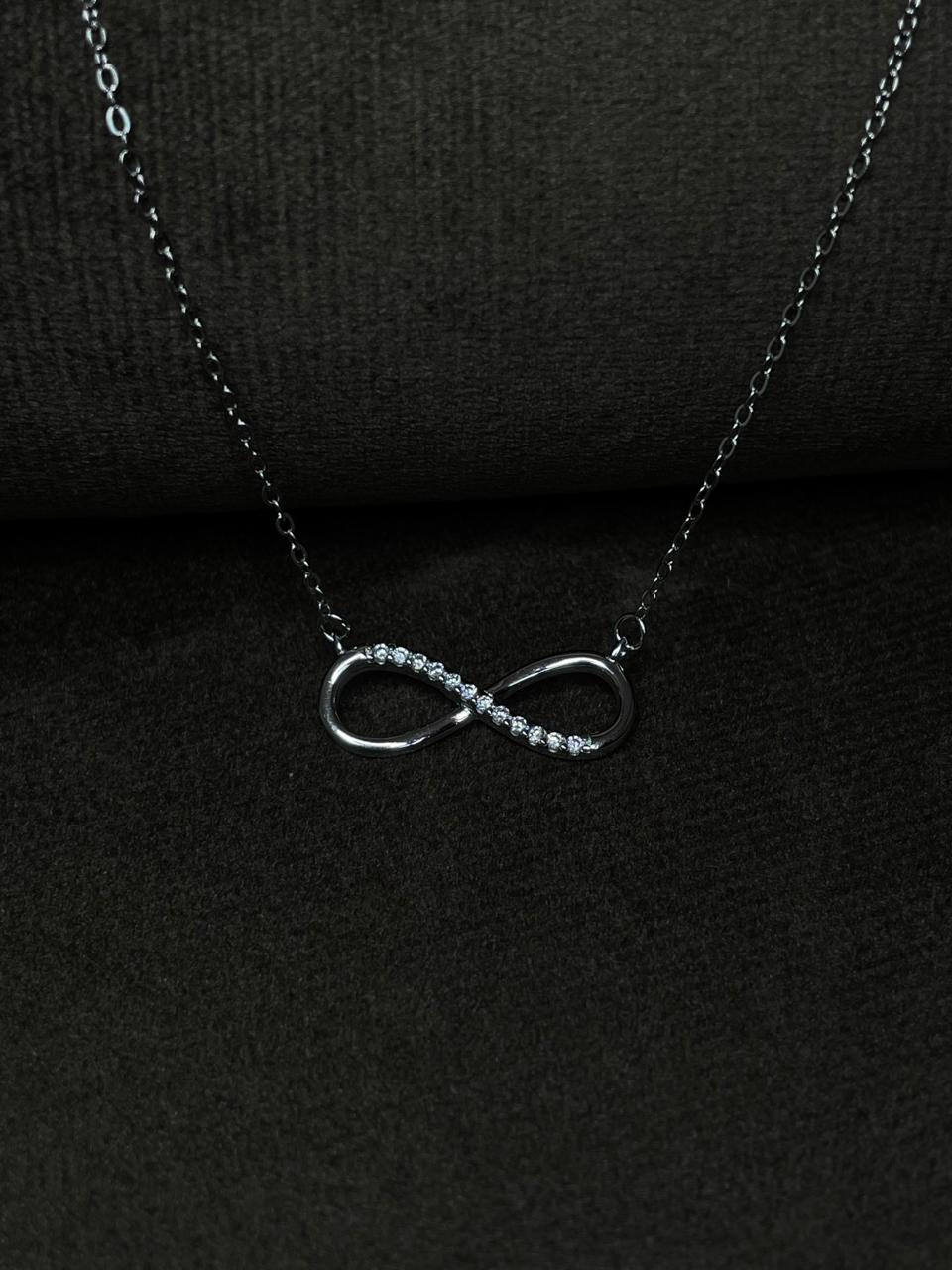 Collar Infinite