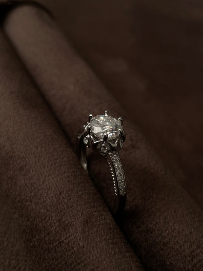 Anillo Imperium Moissanita