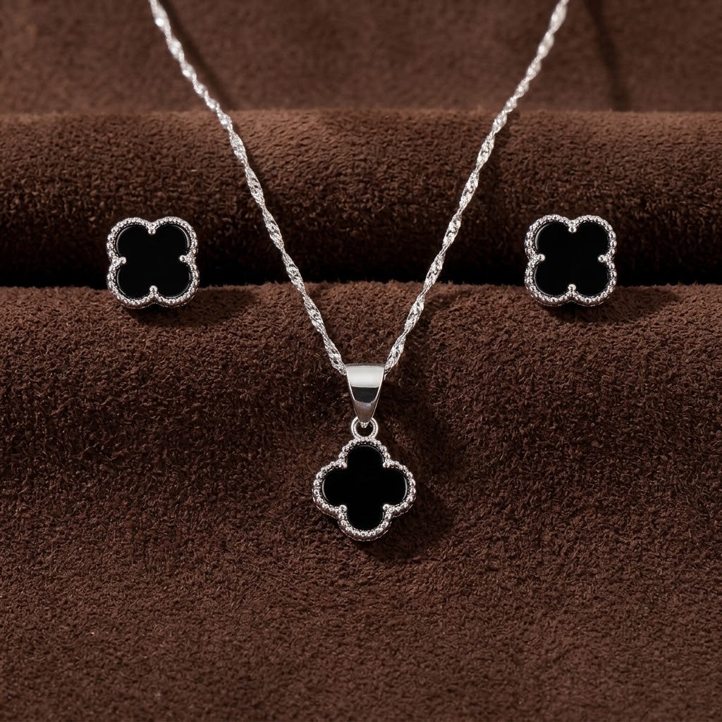 Conjunto trebol negro