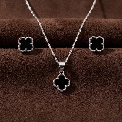 Conjunto trebol negro
